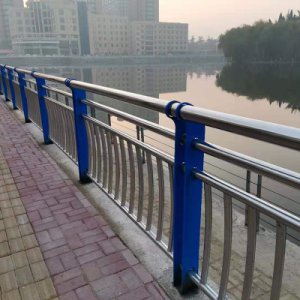 1.2m橋梁不銹鋼復(fù)合管護欄